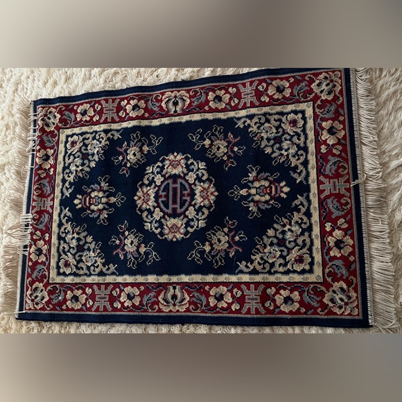 ARAK - rug - Picture 1 of 3